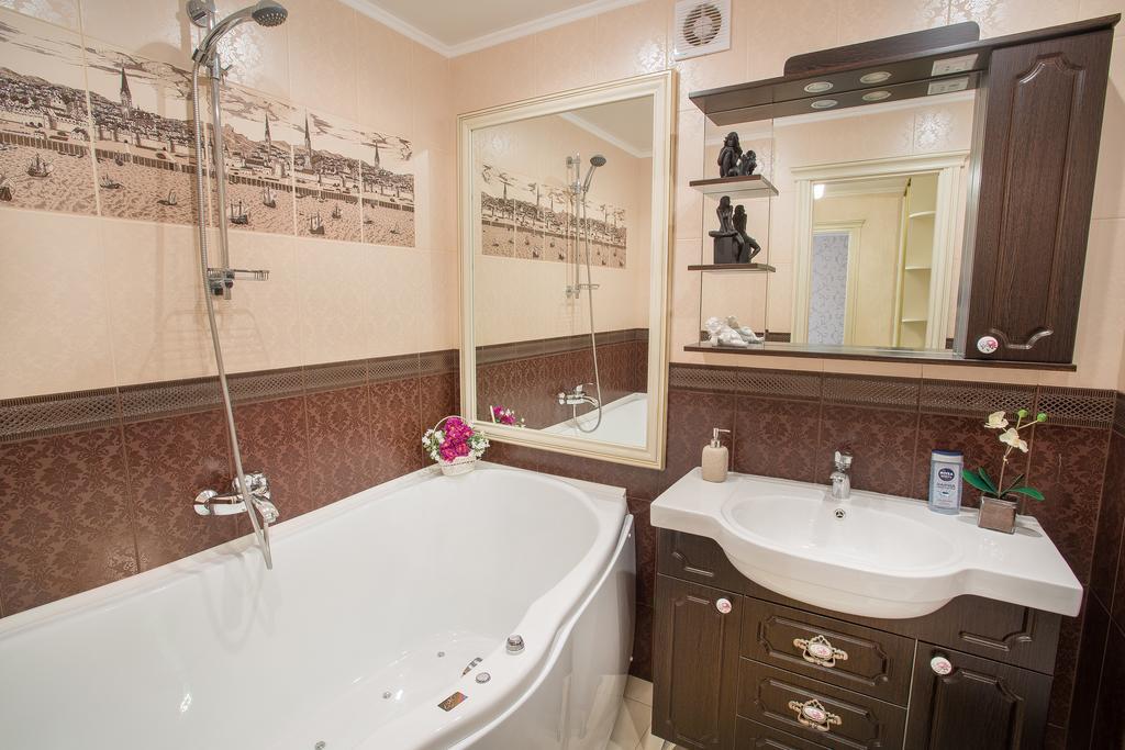 Luxury Apartments With Jacuzzi Сумы Экстерьер фото